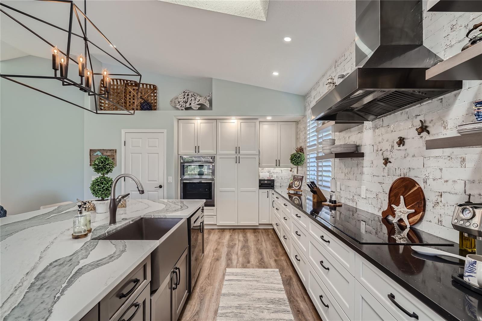Image 18 of 44 For 11367 Perico Isle Circle