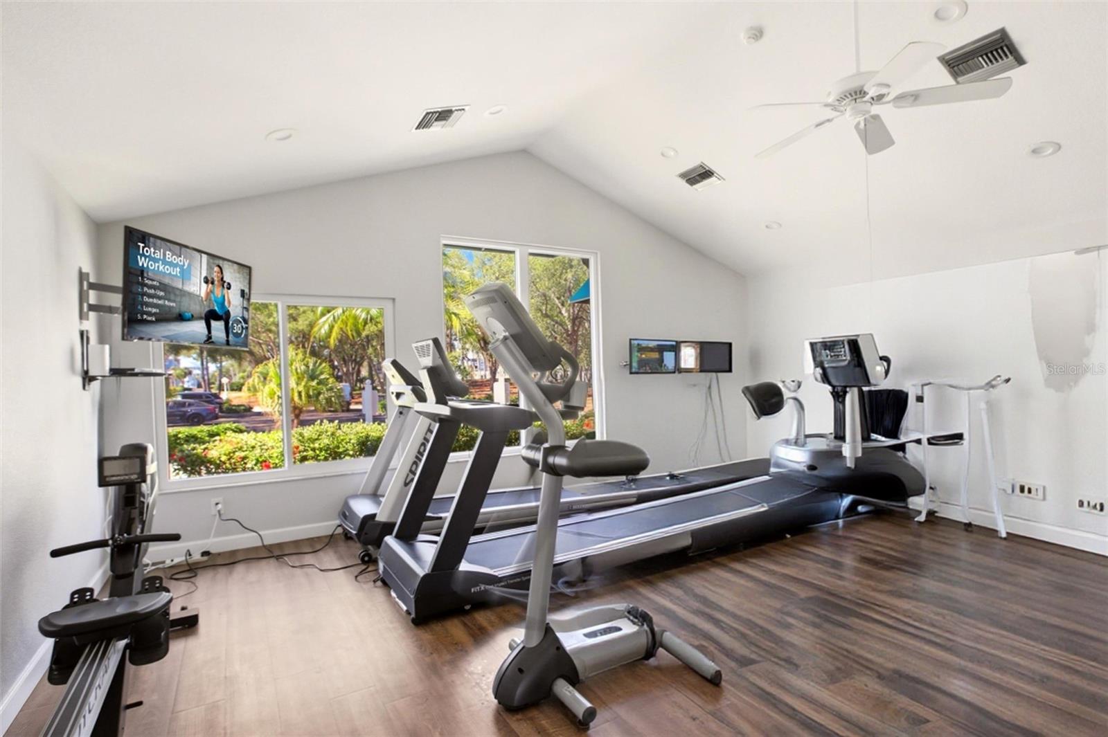 Image 41 of 44 For 11367 Perico Isle Circle