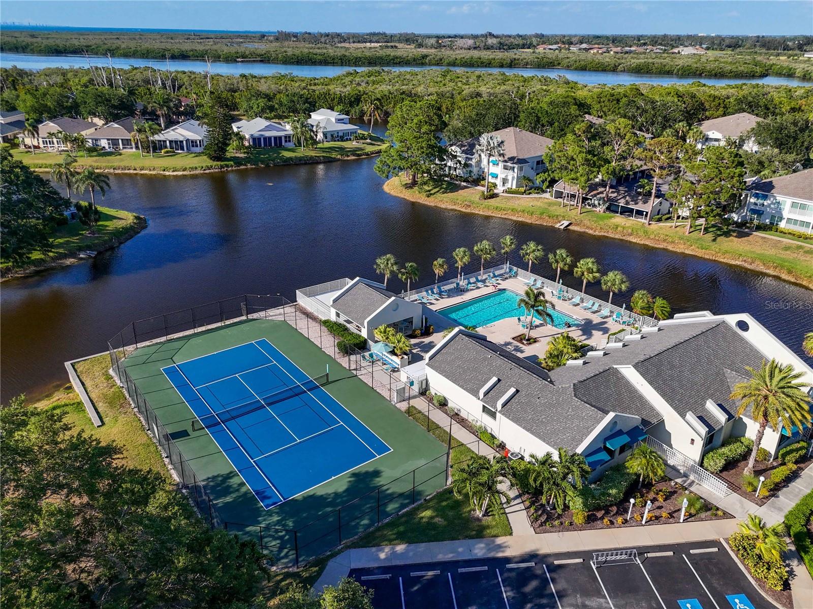 Image 8 of 44 For 11367 Perico Isle Circle