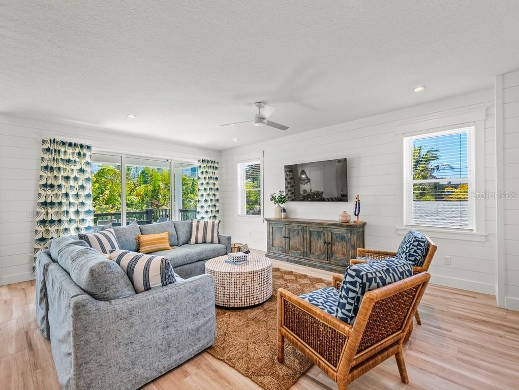 Image 6 of 90 For 204 Coolidge Drive