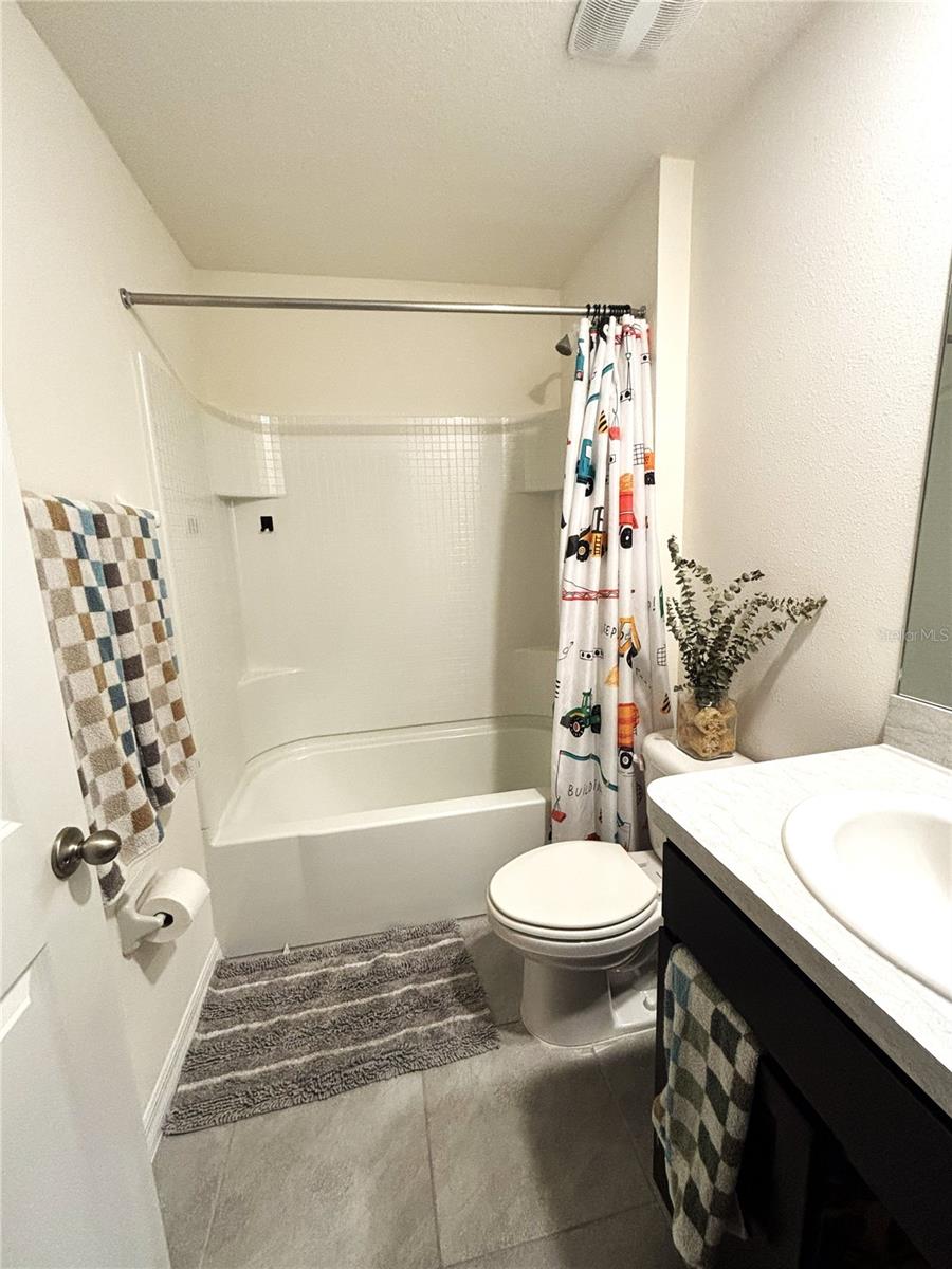 Listing photo id 13 for 16731 Kingman Reef Street