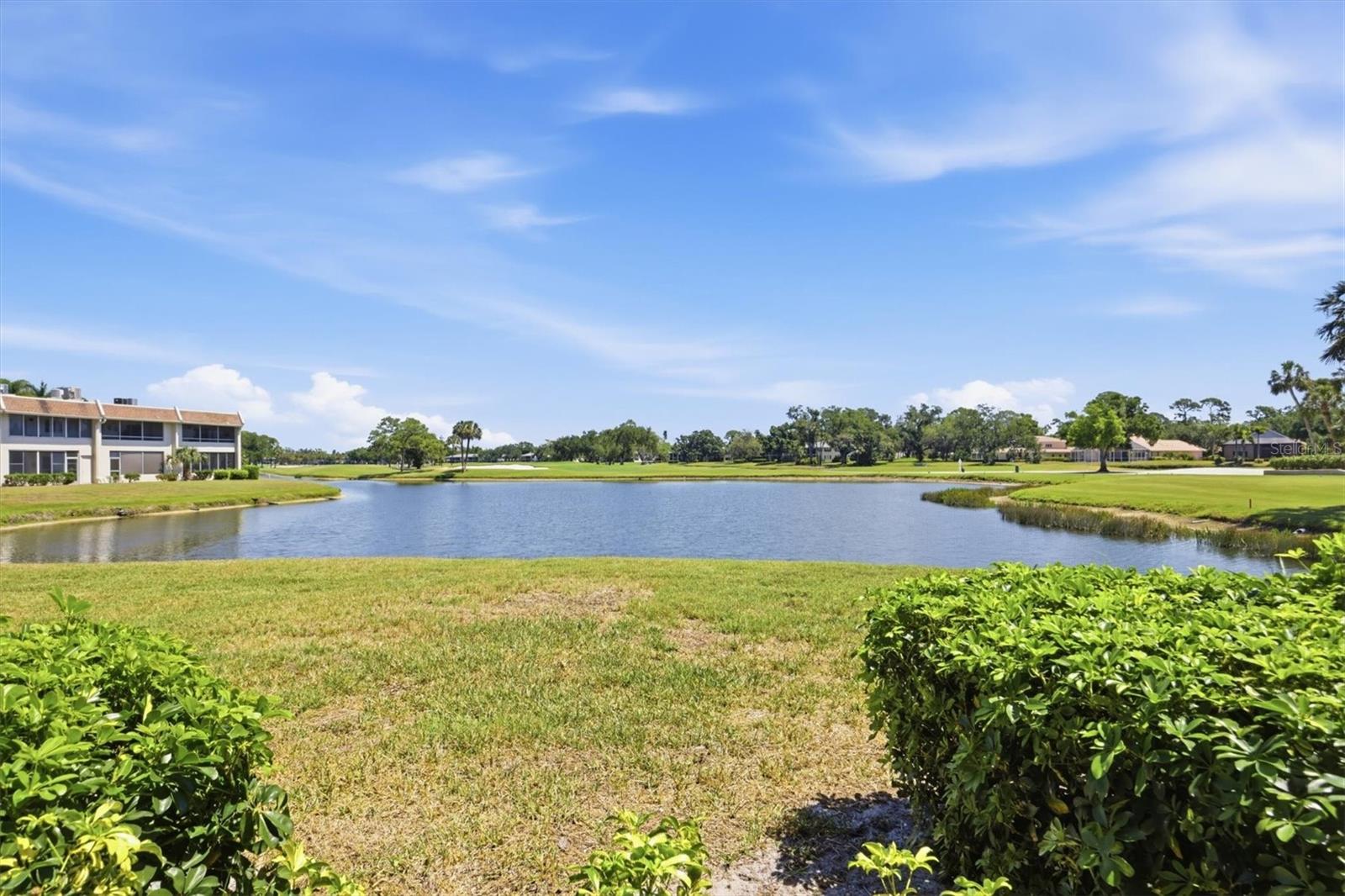 Image 20 of 41 For 7271 Country Club Drive N 122