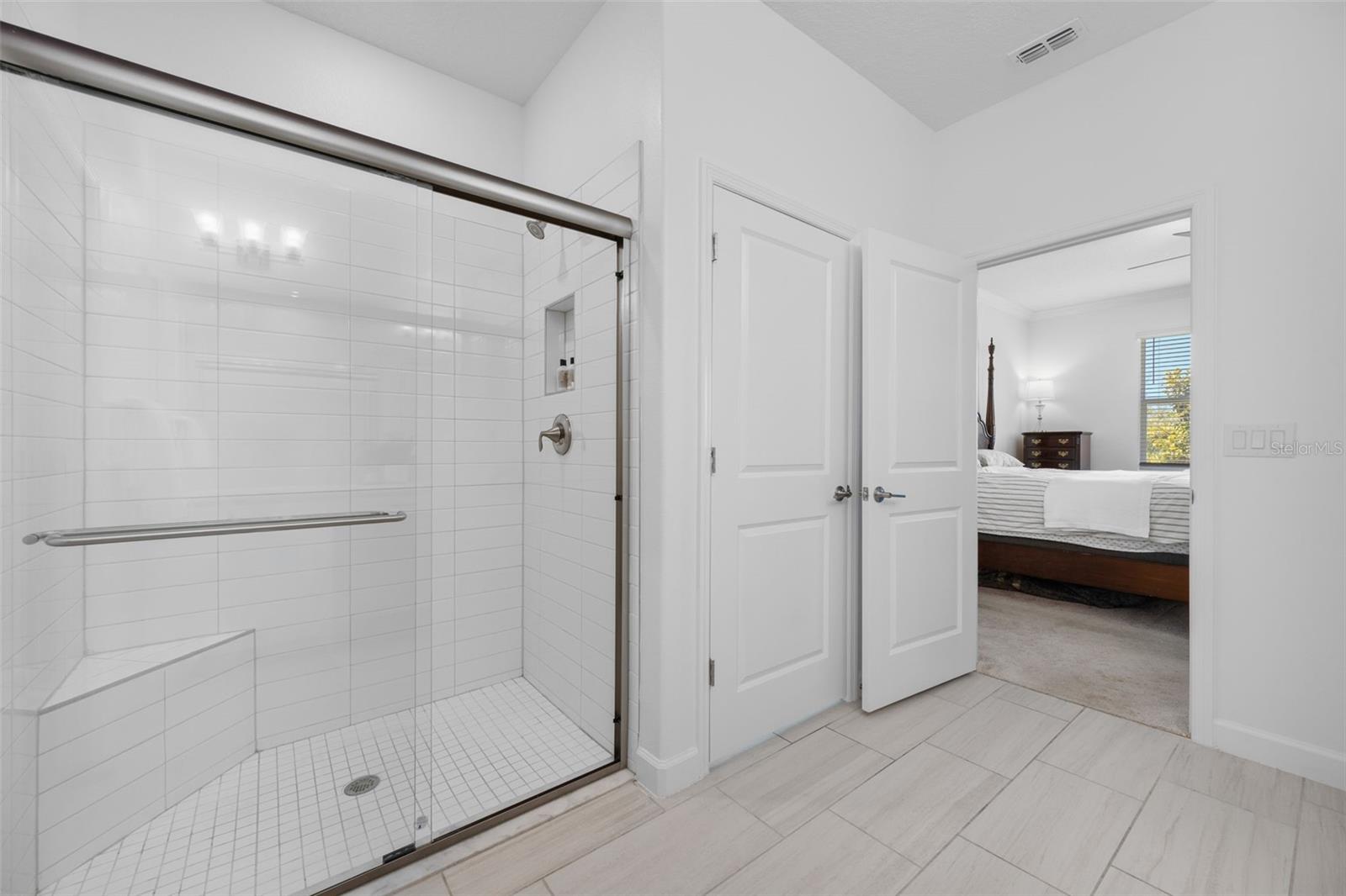 Image 33 of 68 For 14325 17th Court E