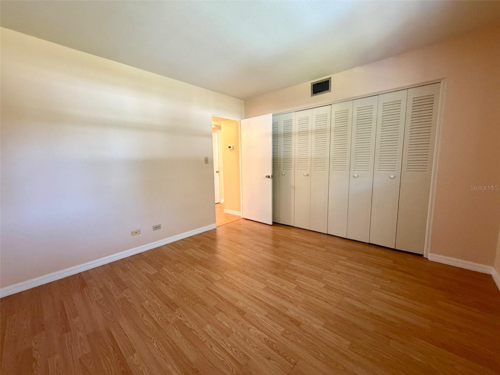 Image 17 of 26 For 3900 Roxane Boulevard 11b