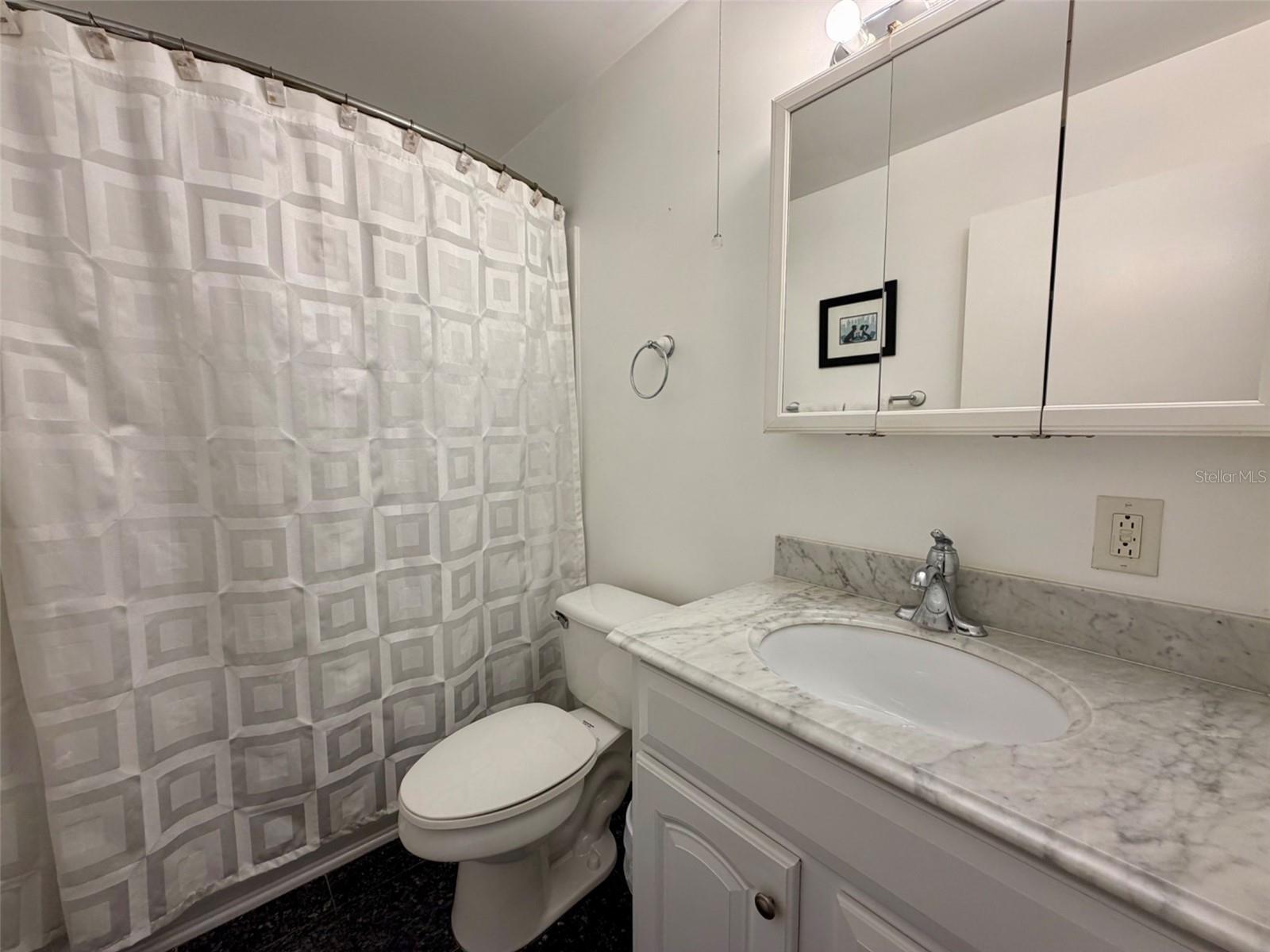 Image 22 of 26 For 3900 Roxane Boulevard 11b