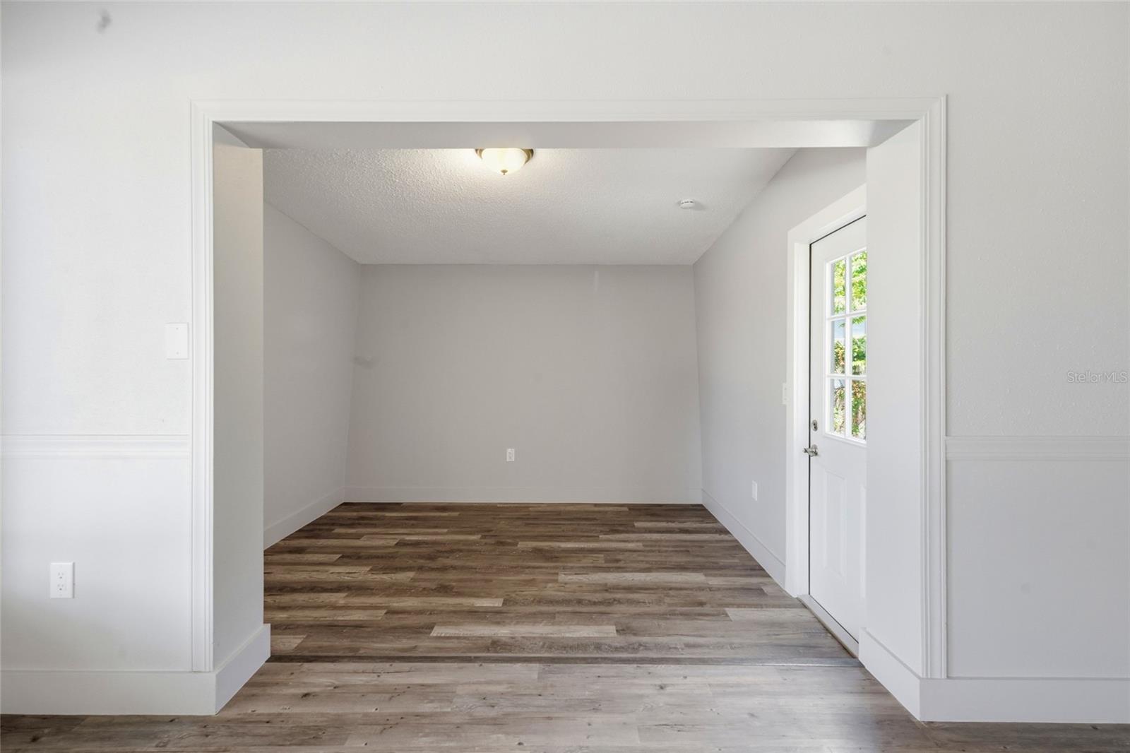 Image 10 of 33 For 2827 22nd Street W