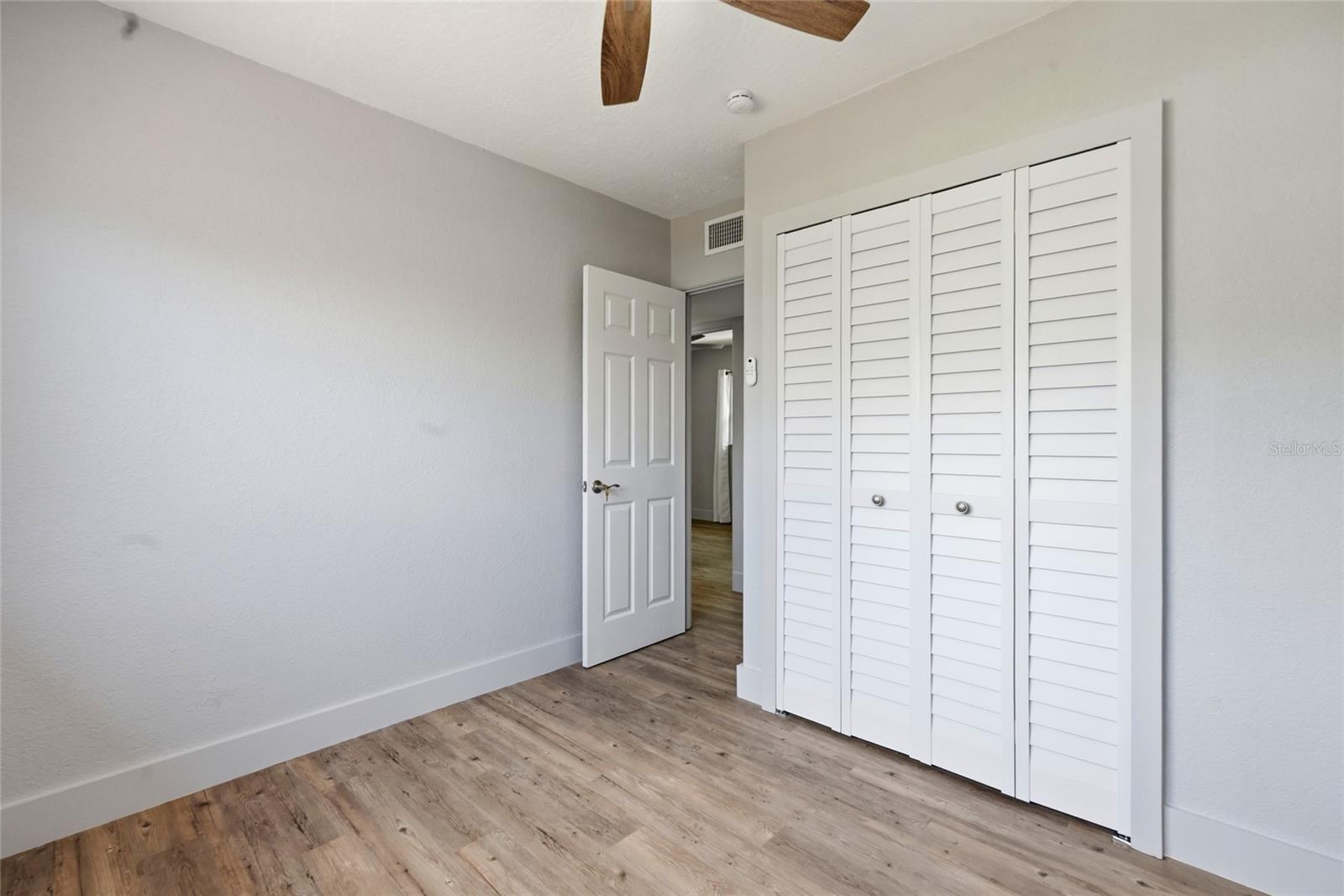 Image 21 of 33 For 2827 22nd Street W
