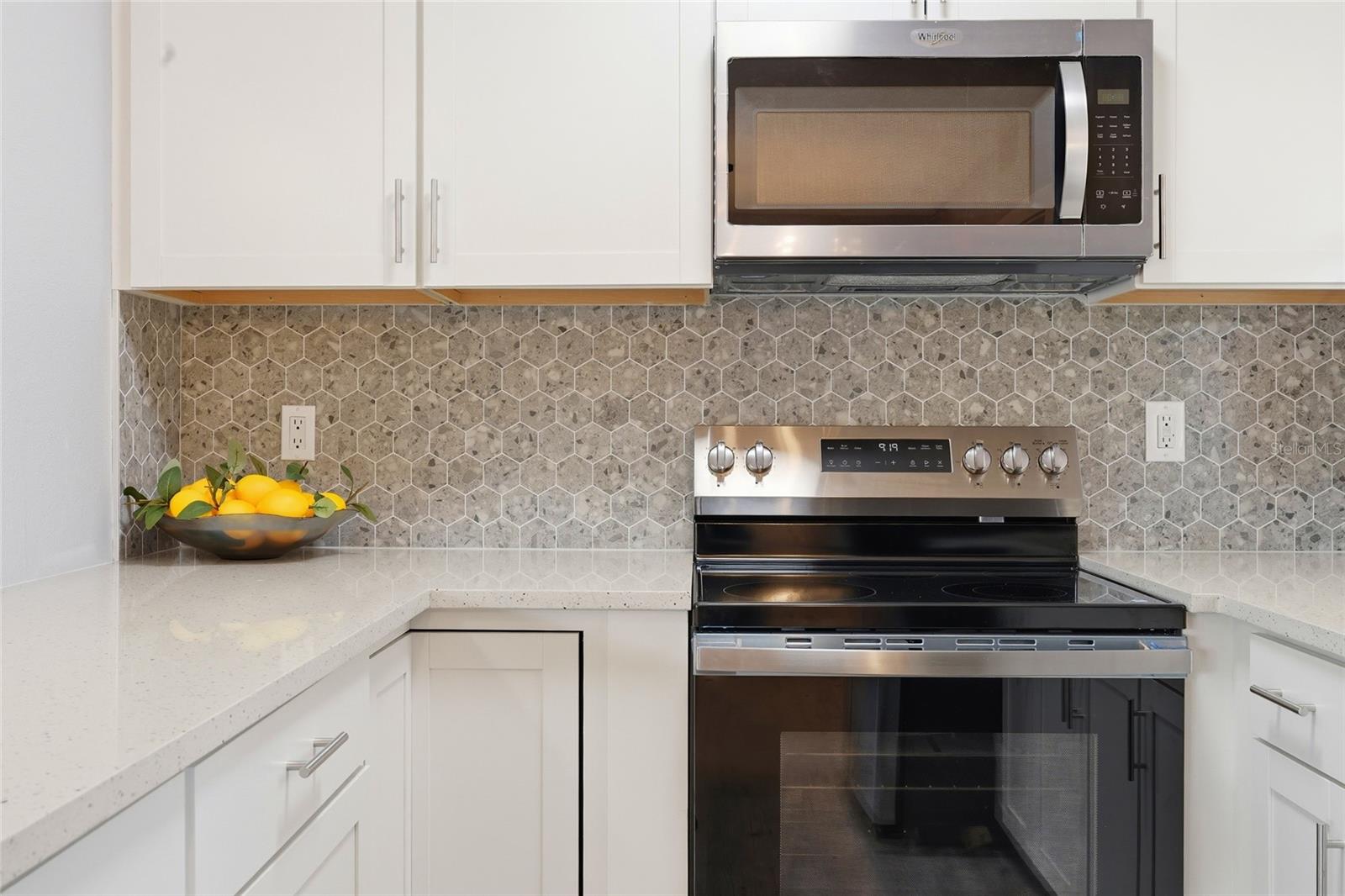 Image 5 of 33 For 2827 22nd Street W