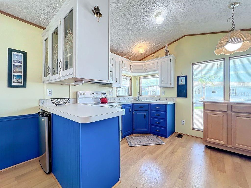 Image 11 of 52 For 3333 26th Avenue E 1099