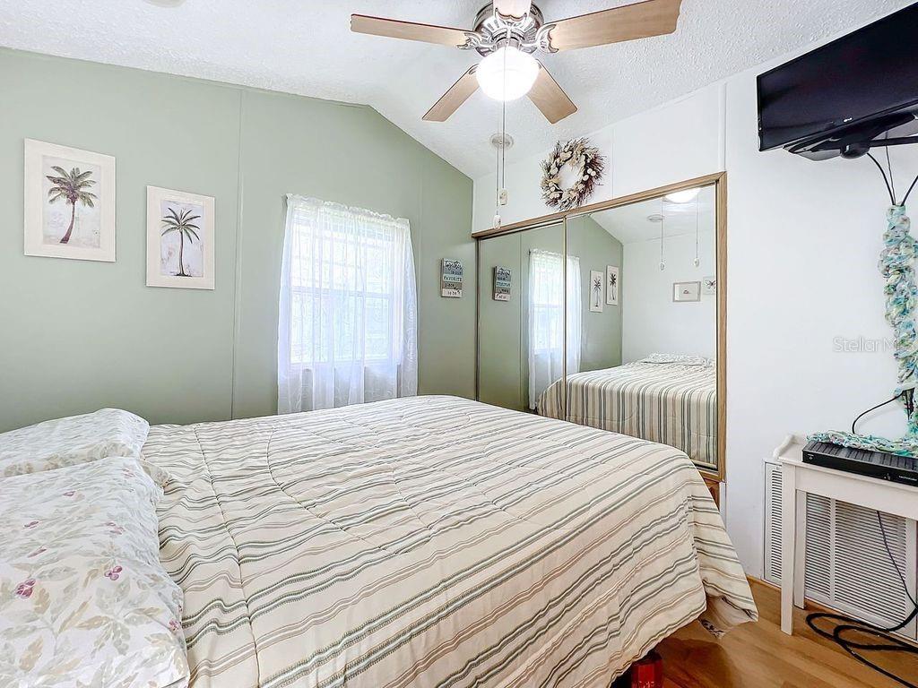 Image 21 of 52 For 3333 26th Avenue E 1099