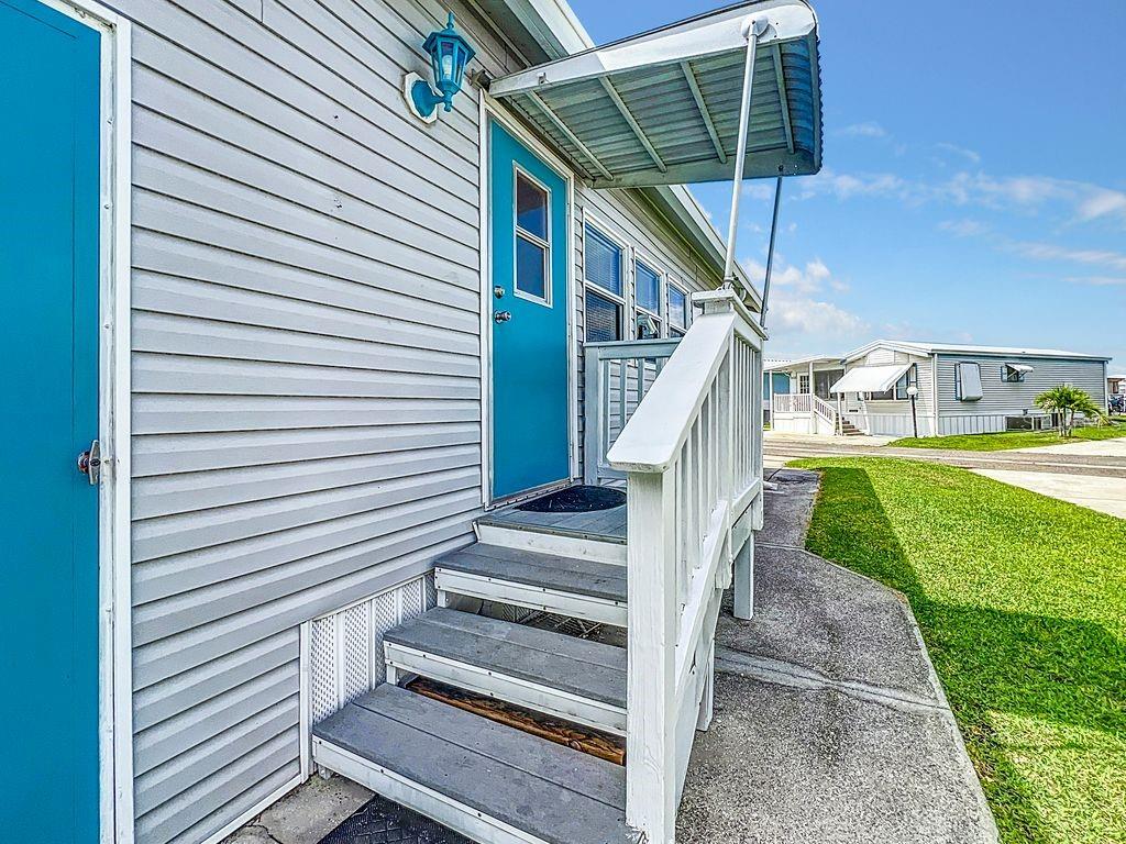 Image 36 of 52 For 3333 26th Avenue E 1099