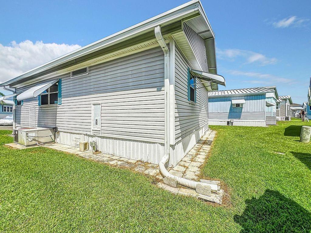 Image 40 of 52 For 3333 26th Avenue E 1099