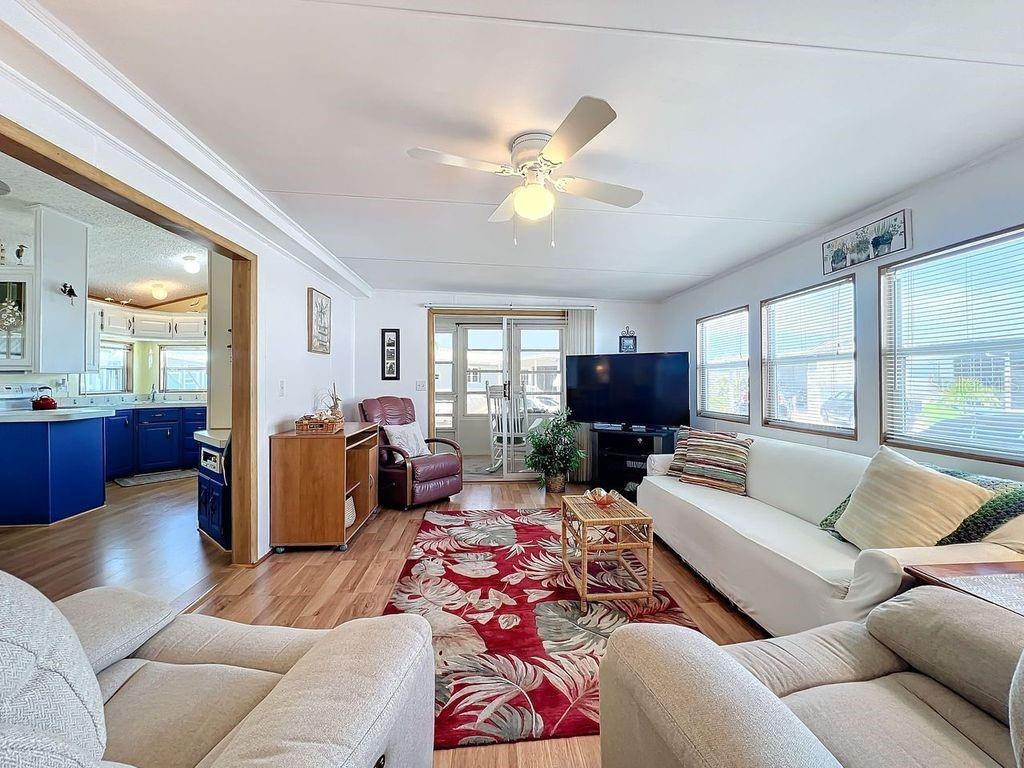 Image 7 of 52 For 3333 26th Avenue E 1099