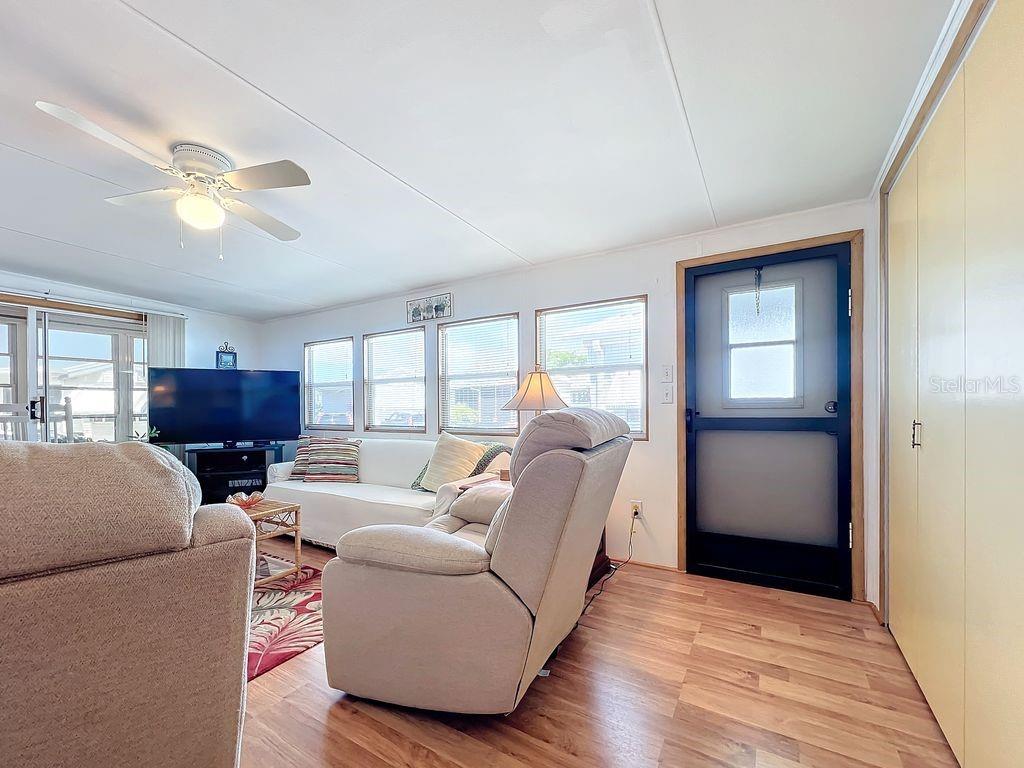 Image 8 of 52 For 3333 26th Avenue E 1099