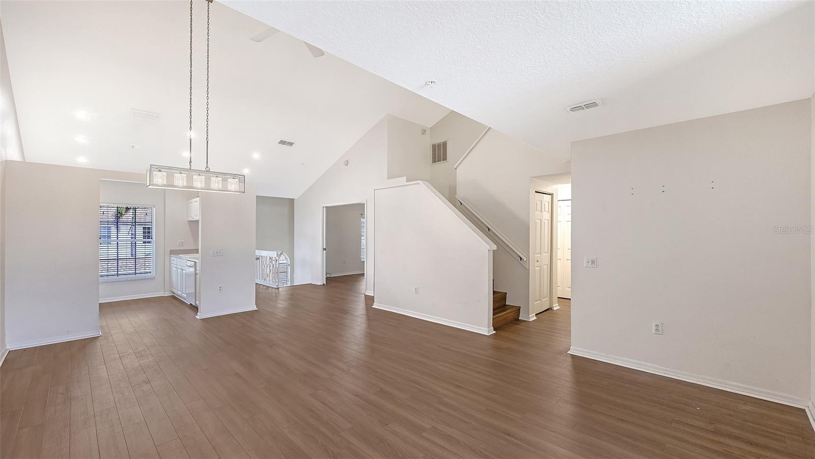 Image 11 of 64 For 4270 Castlebridge Lane 1723