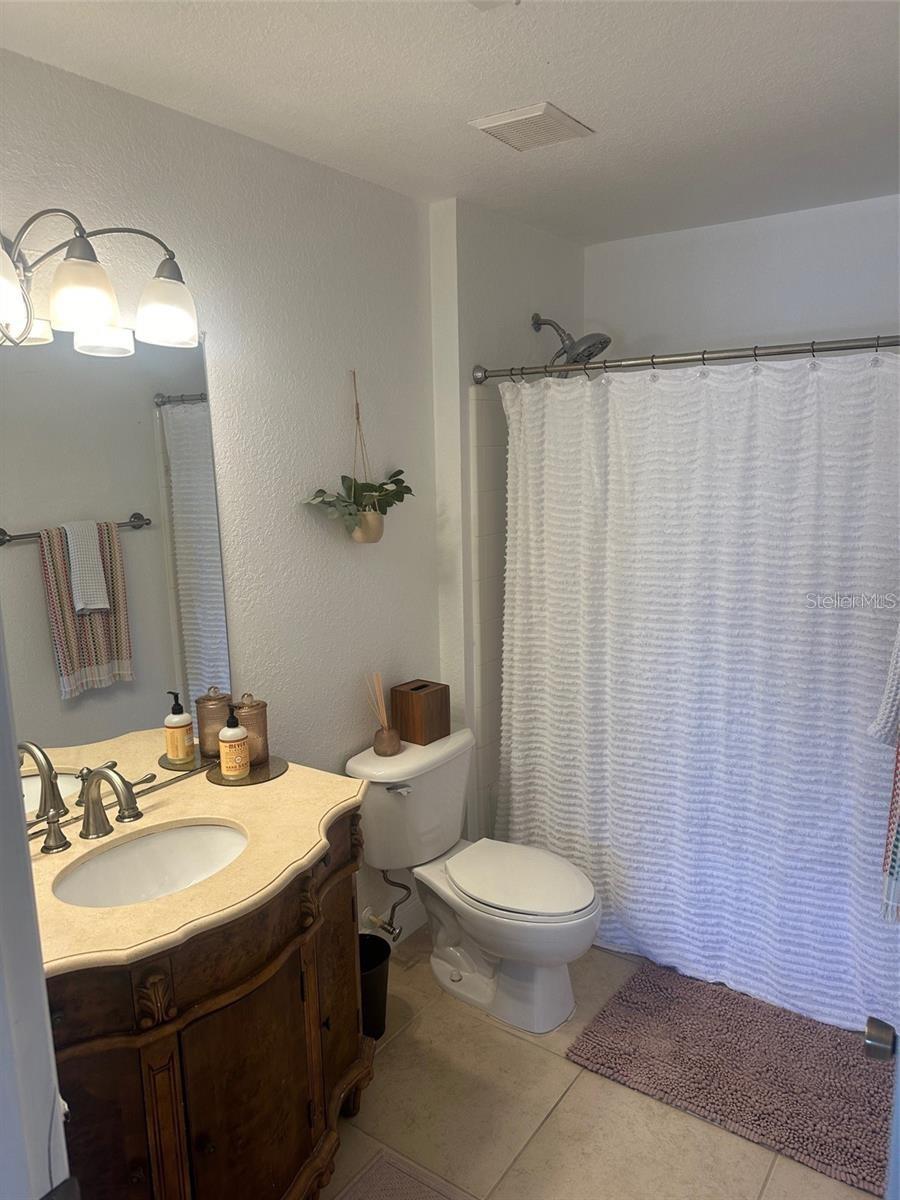 Image 9 of 14 For 8926 Manor Loop 202