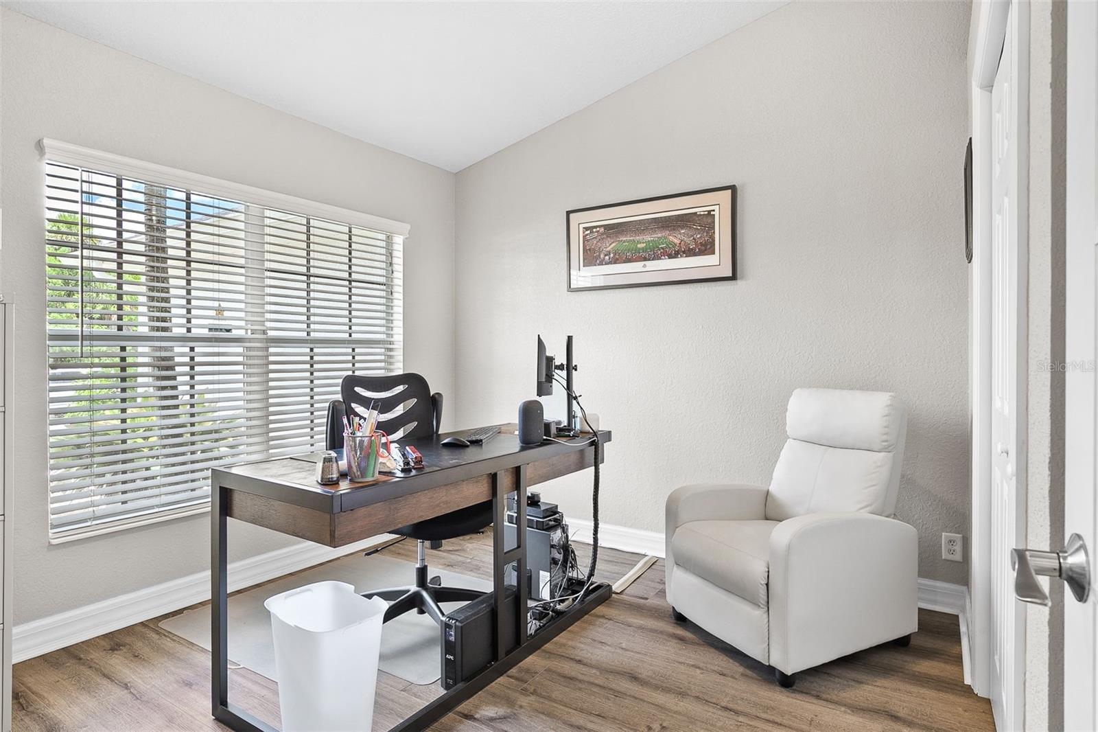 Image 11 of 90 For 1282 Clearview Drive