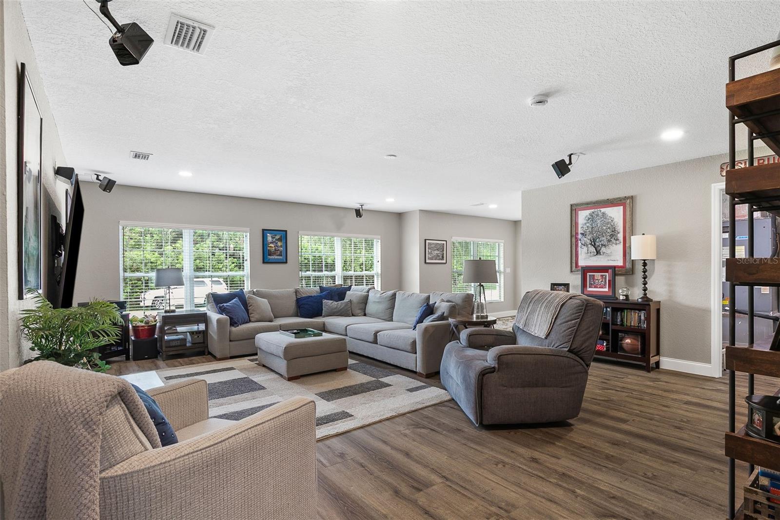 Image 43 of 90 For 1282 Clearview Drive