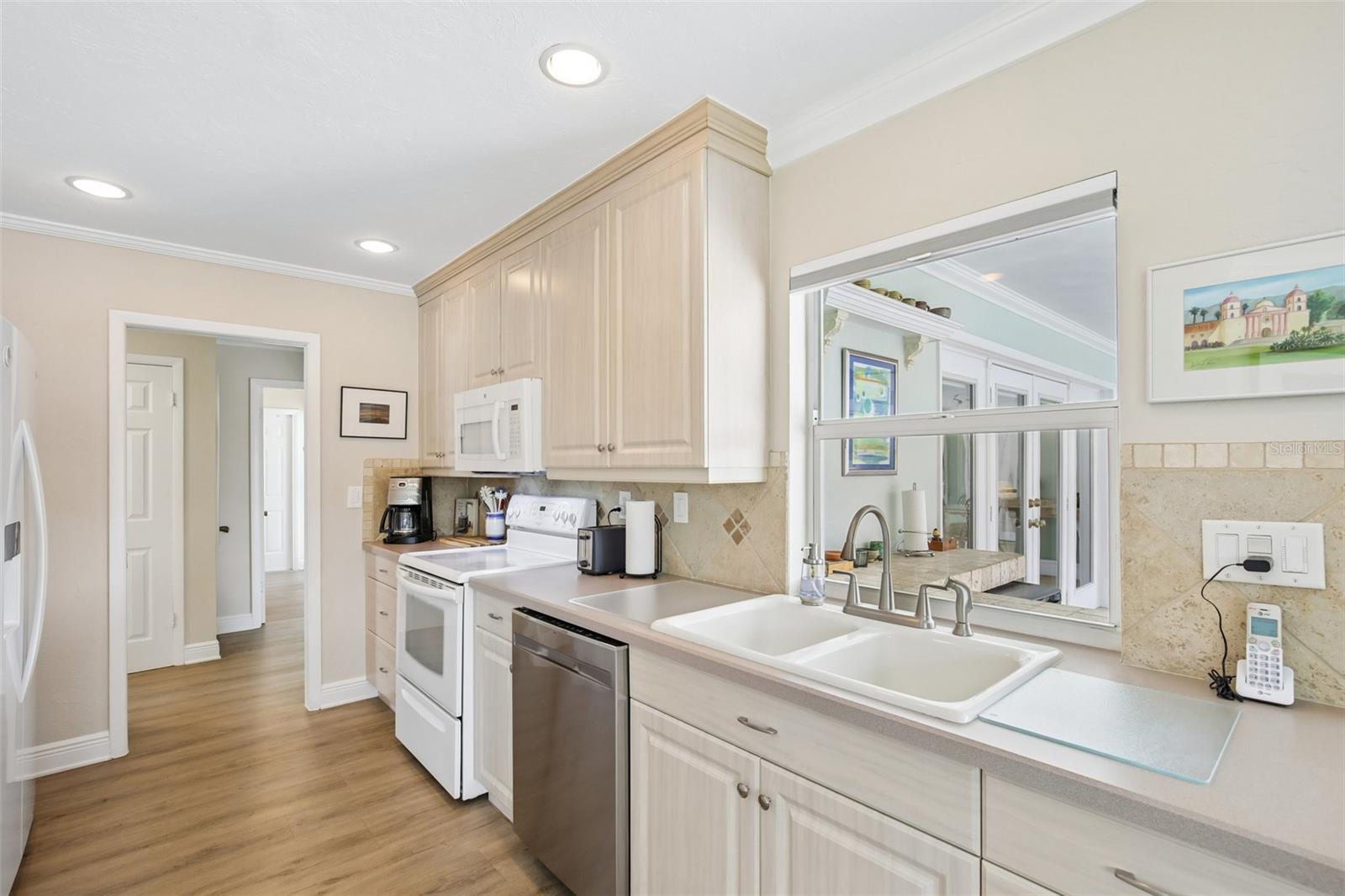 Image 7 of 33 For 530 Magellan Drive