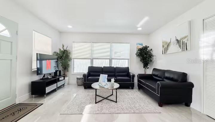 Image 4 of 23 For 13912 Duley Avenue