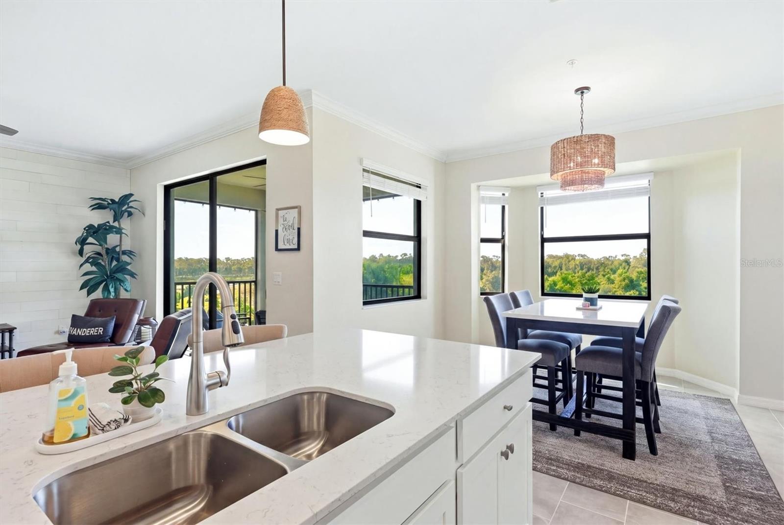 Image 18 of 78 For 18008 Gawthrop Drive 401
