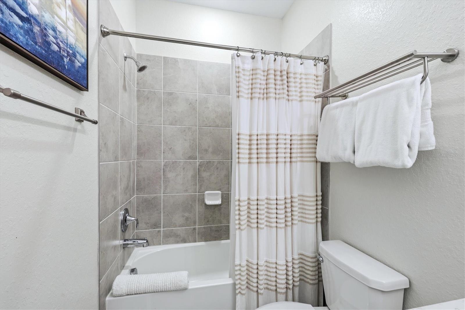 Image 32 of 78 For 18008 Gawthrop Drive 401