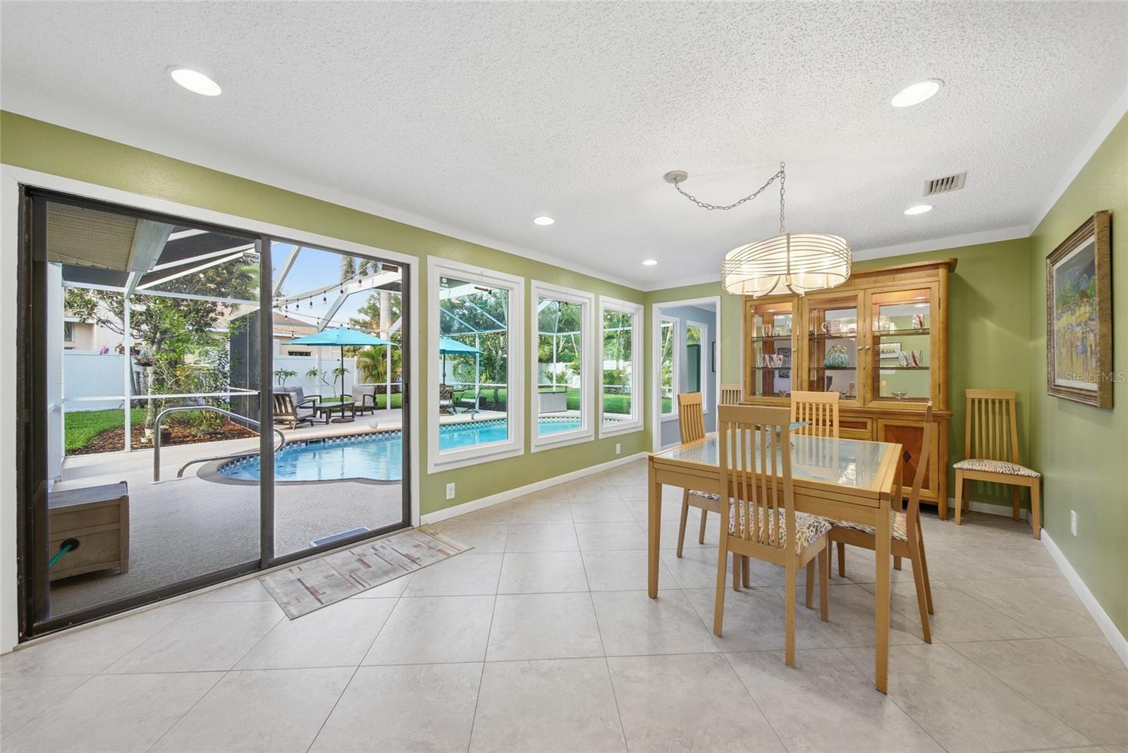 Listing photo id 8 for 8304 12th Avenue Drive Nw