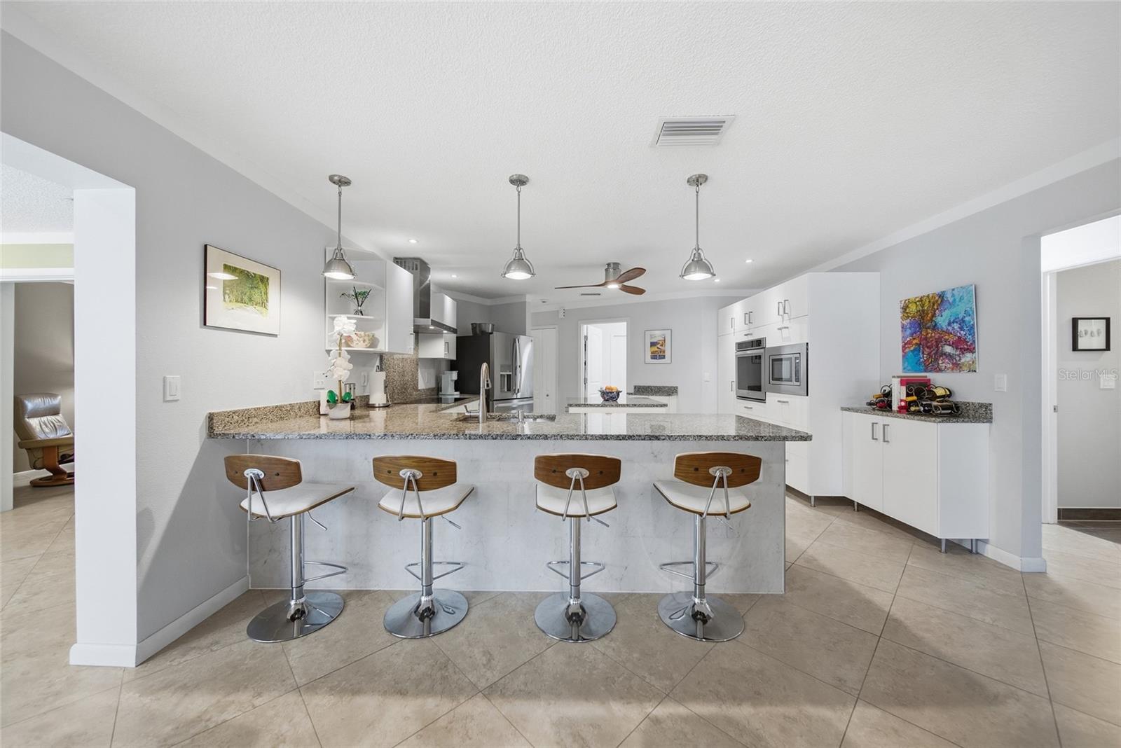 Listing photo id 11 for 8304 12th Avenue Drive Nw