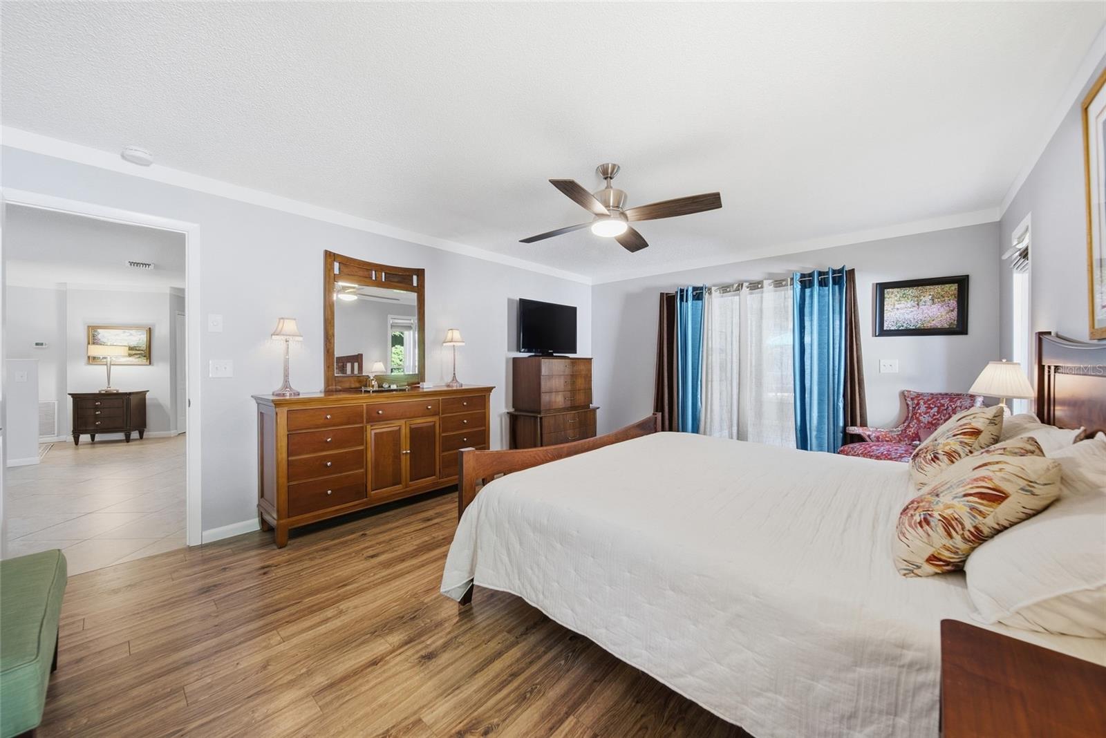 Listing photo id 28 for 8304 12th Avenue Drive Nw