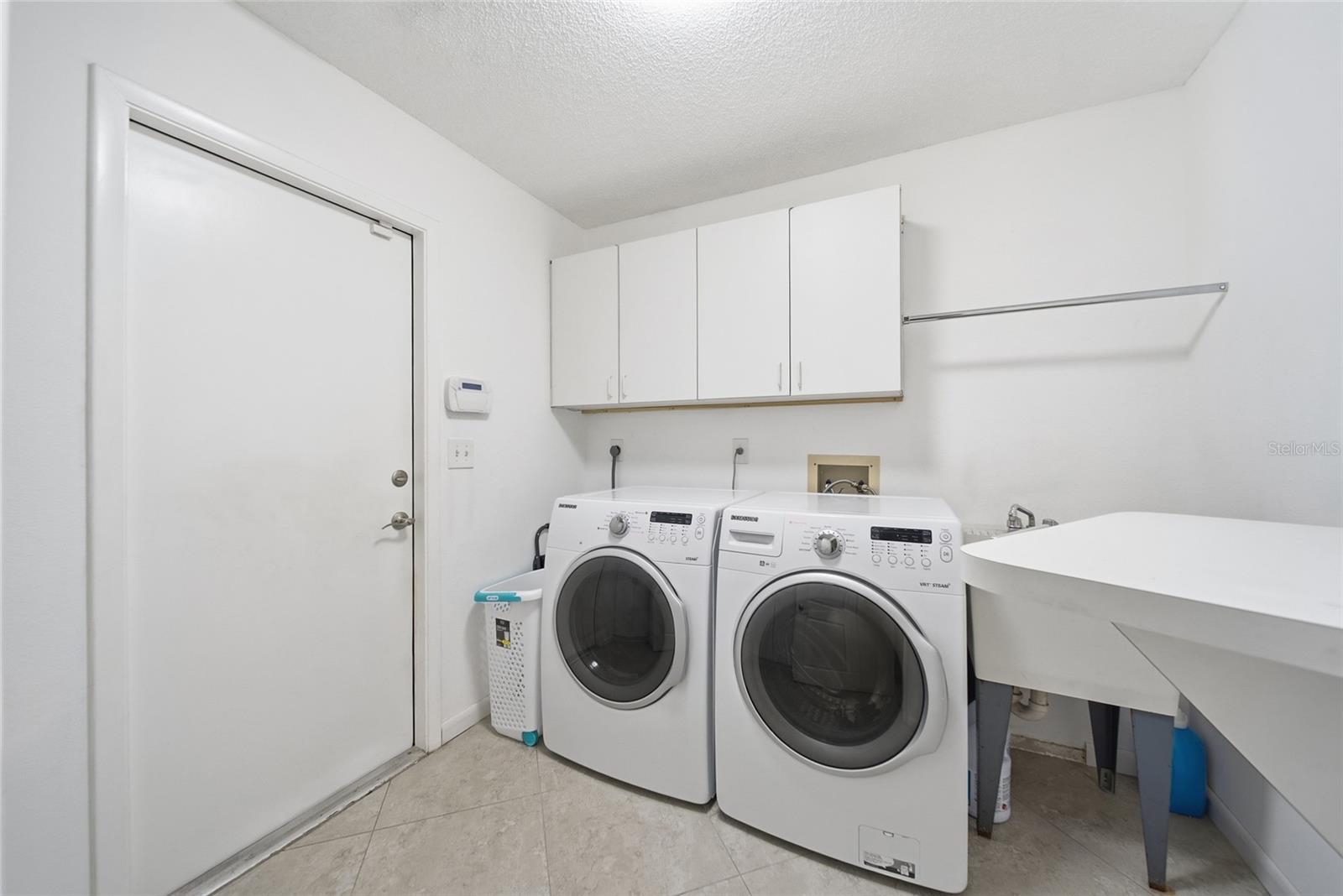 Listing photo id 34 for 8304 12th Avenue Drive Nw