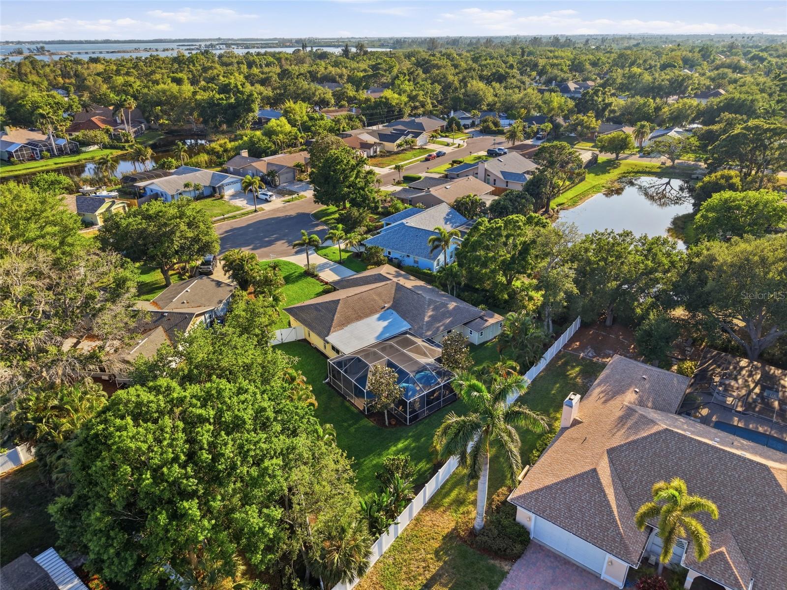 Listing photo id 54 for 8304 12th Avenue Drive Nw