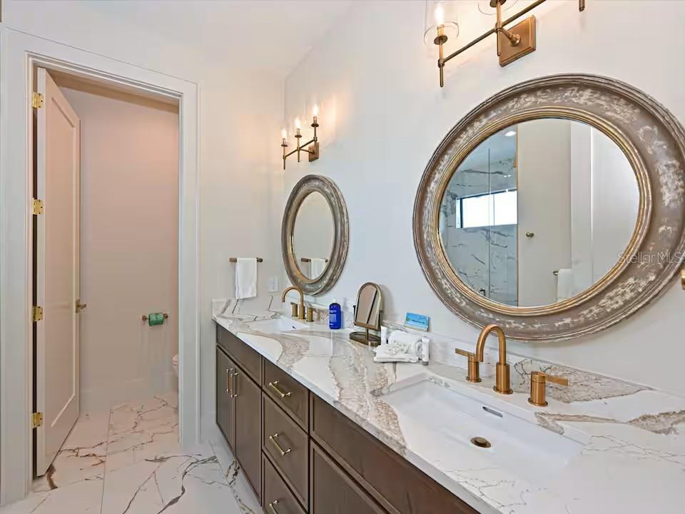 Image 16 of 43 For 2209 Avenue B