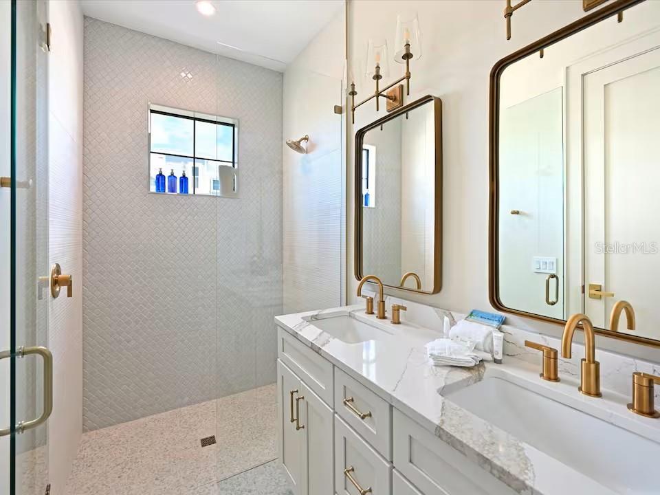 Image 22 of 43 For 2209 Avenue B