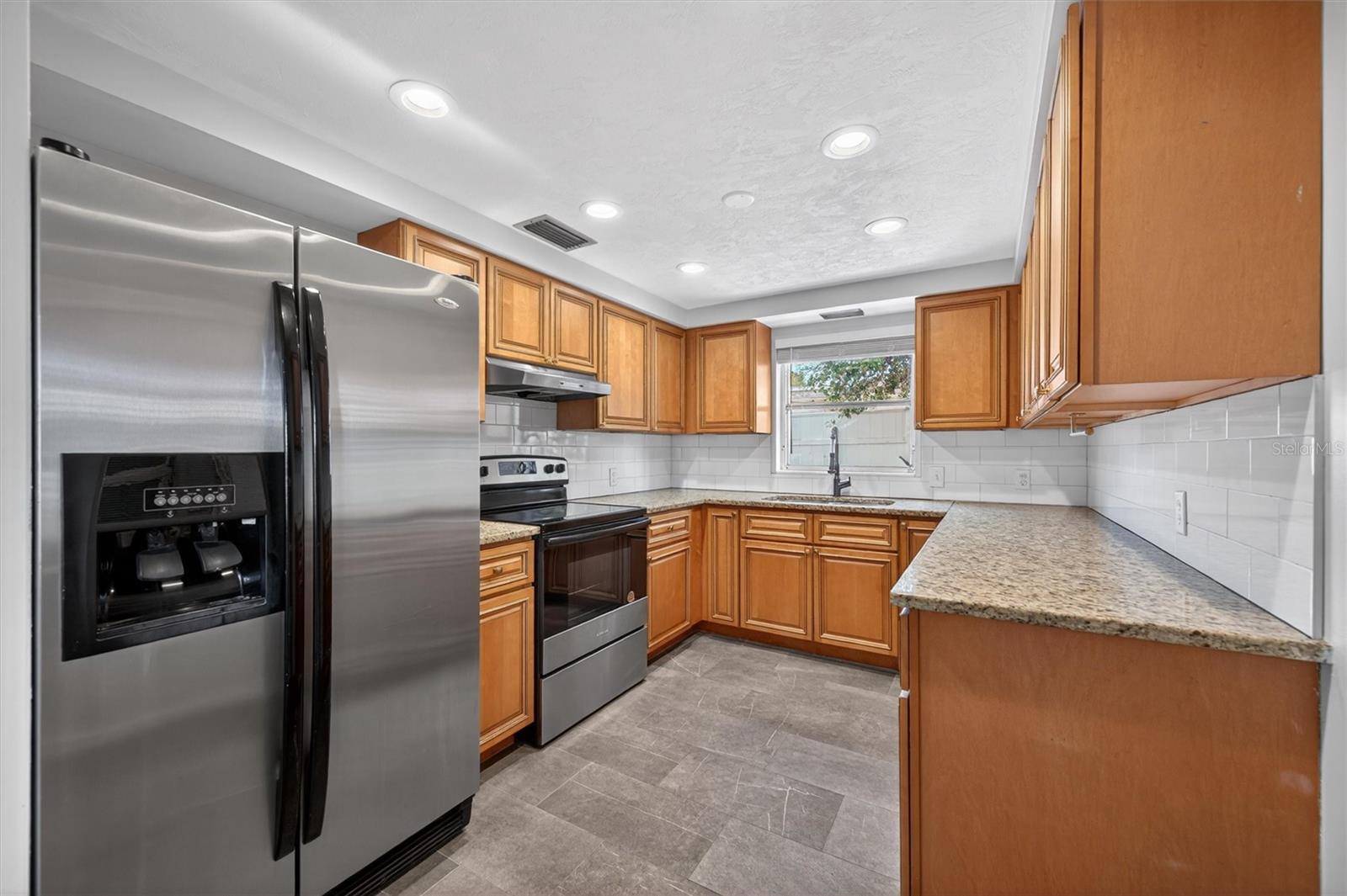 Image 9 of 40 For 7464 Cass Circle