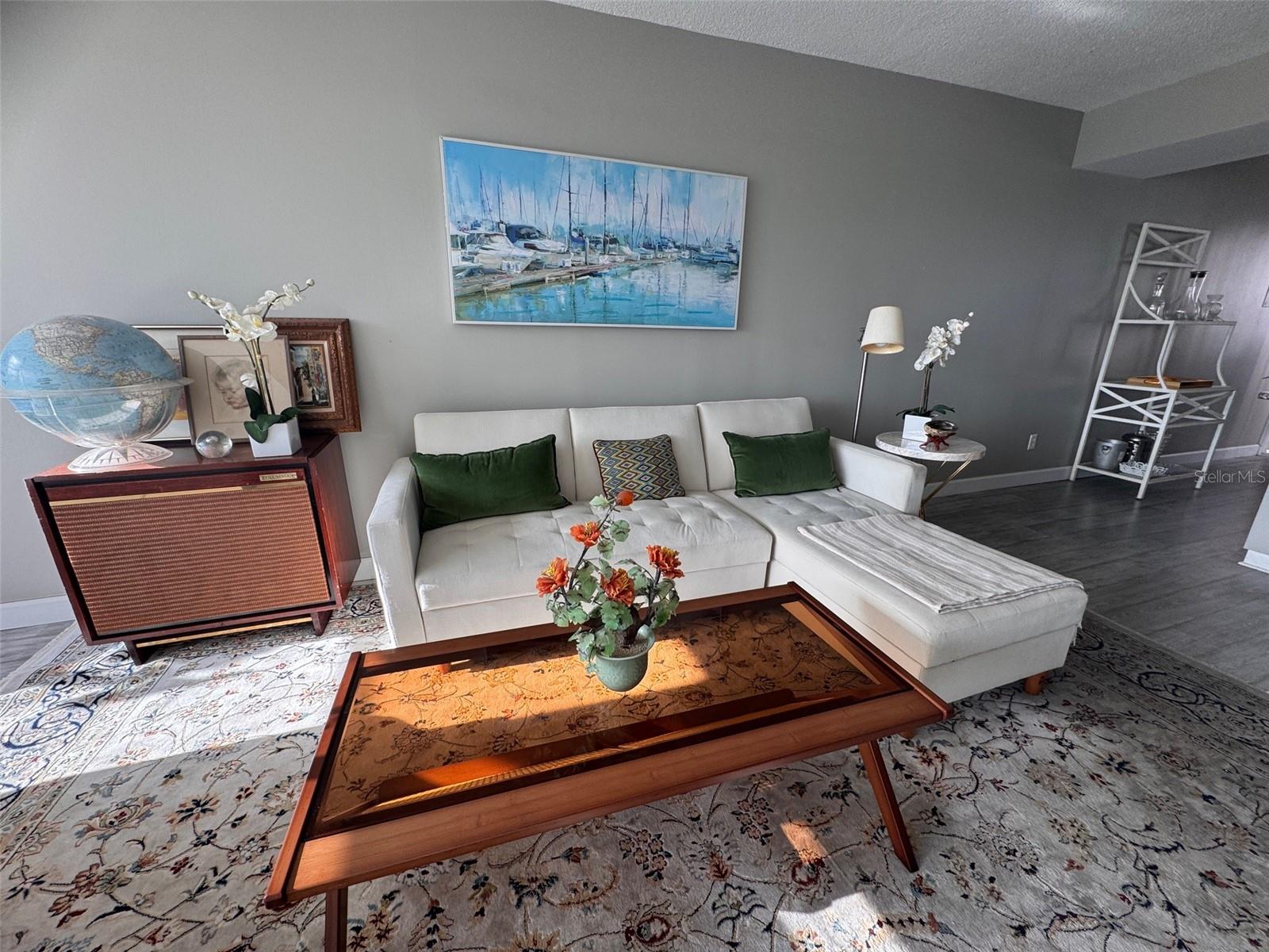 Image 8 of 22 For 33 Gulfstream Avenue 409