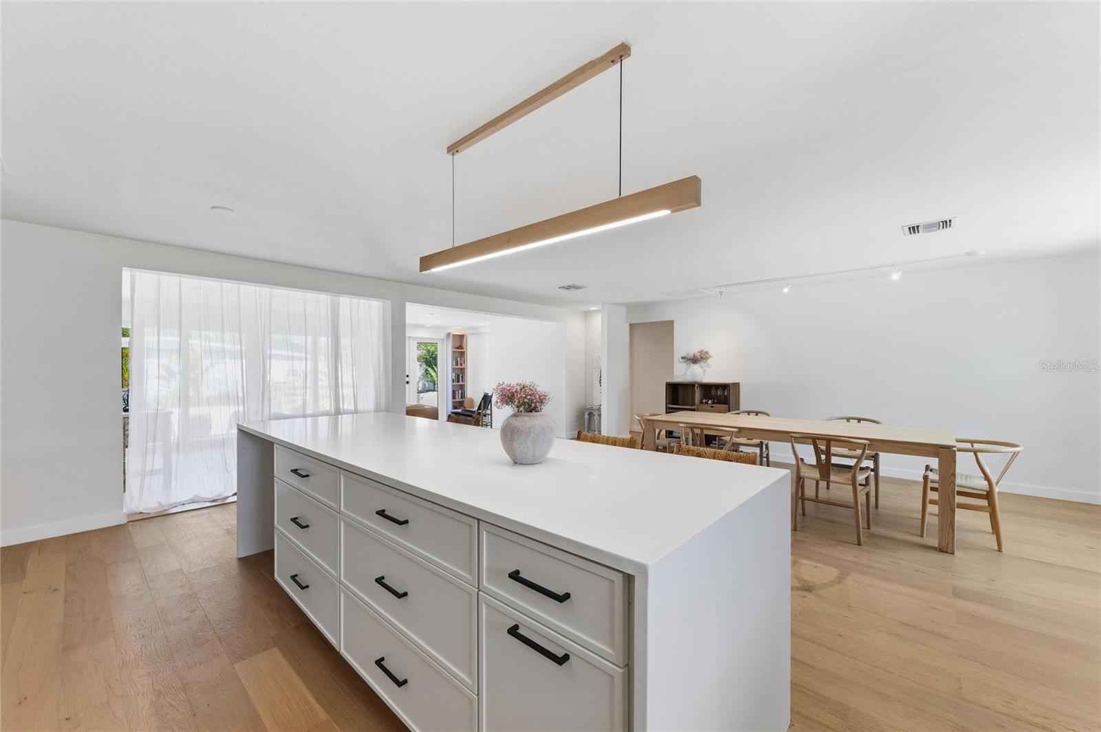 Image 12 of 45 For 2513 Croton Avenue