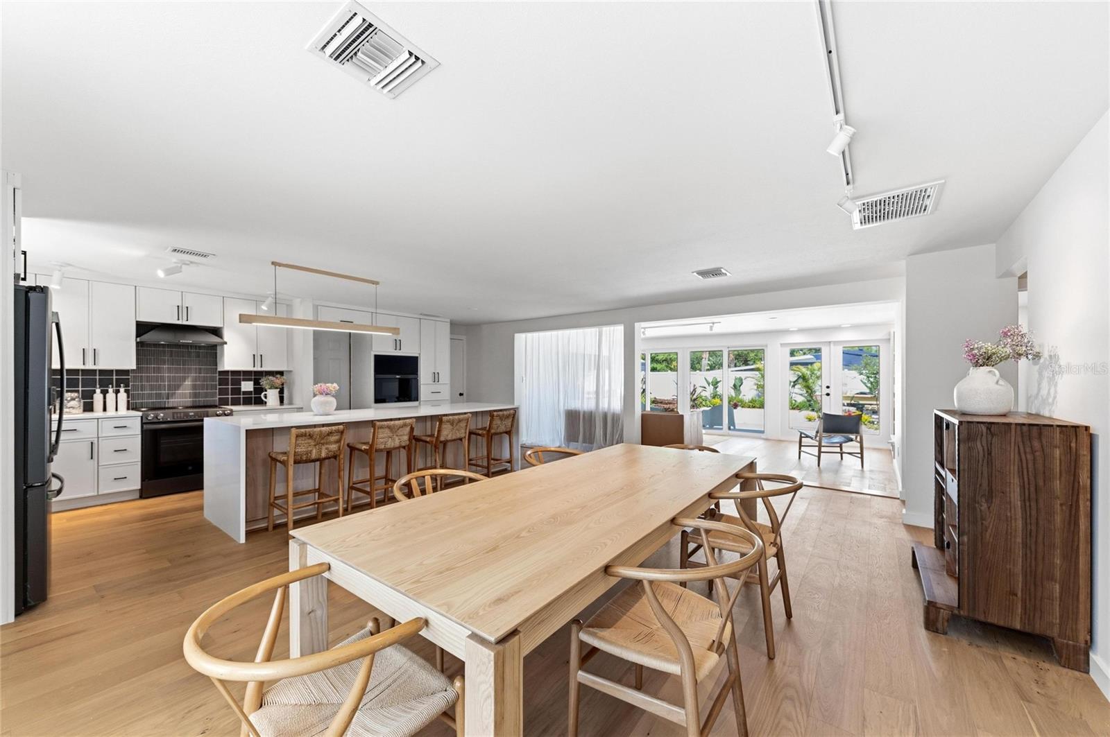 Image 15 of 45 For 2513 Croton Avenue