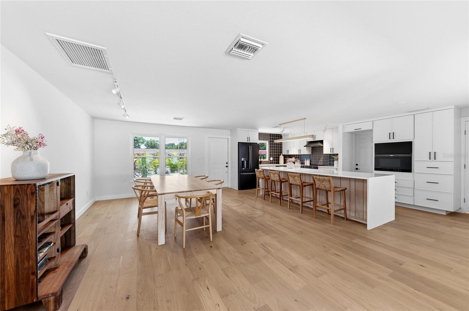 Image 16 of 45 For 2513 Croton Avenue