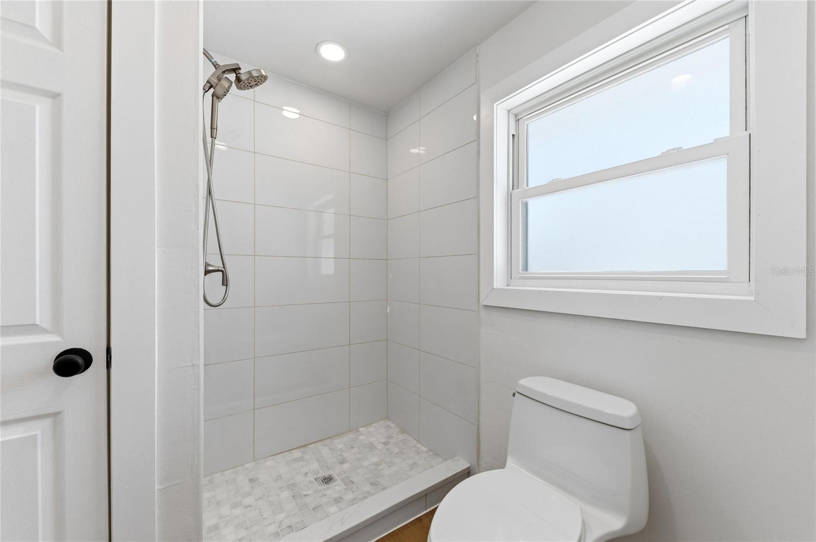Image 35 of 45 For 2513 Croton Avenue