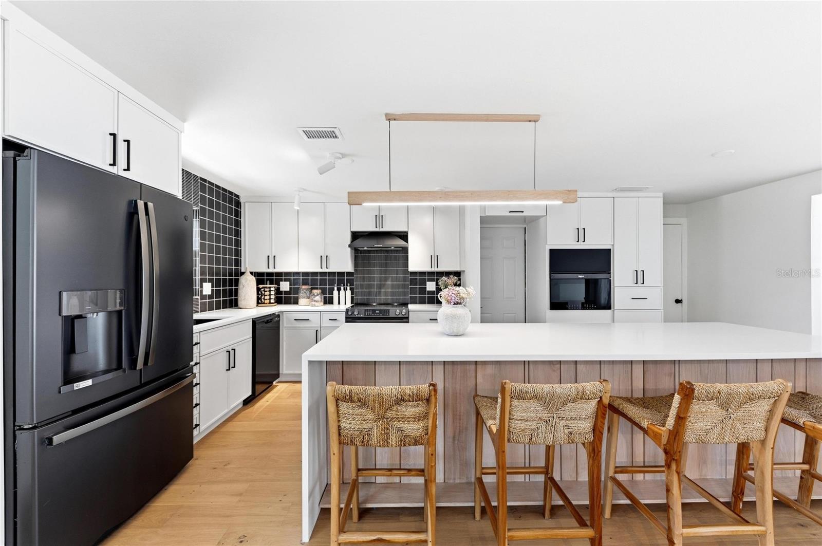 Image 7 of 45 For 2513 Croton Avenue