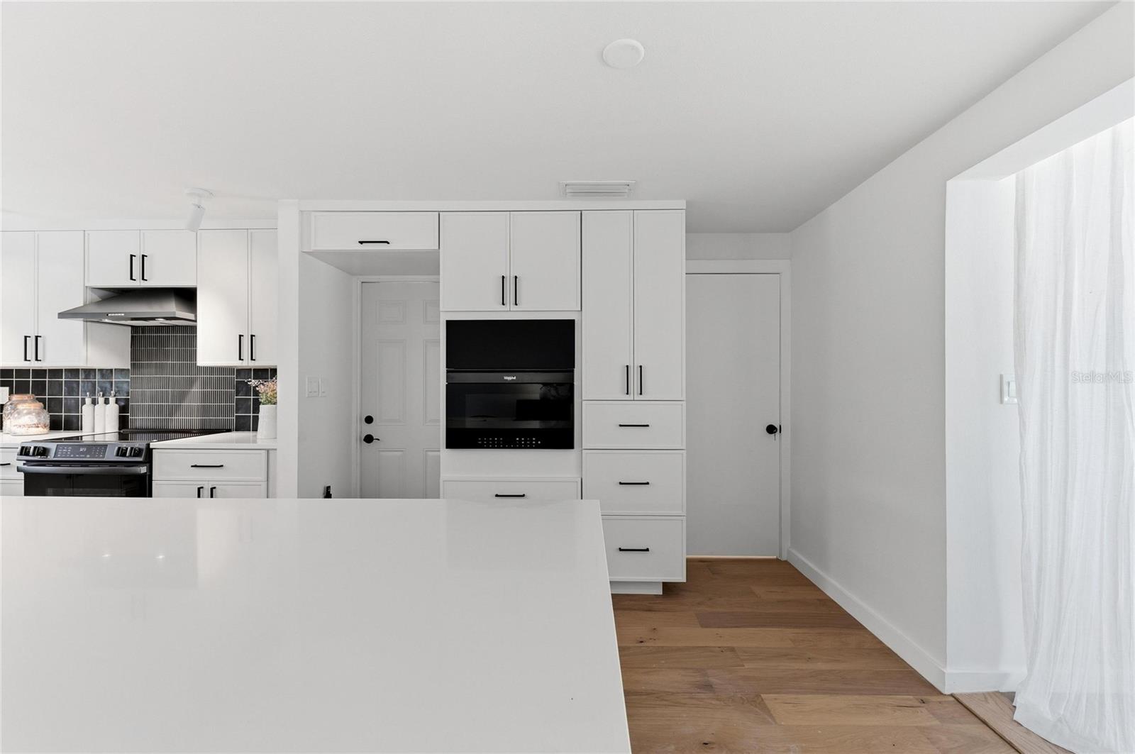 Image 9 of 45 For 2513 Croton Avenue