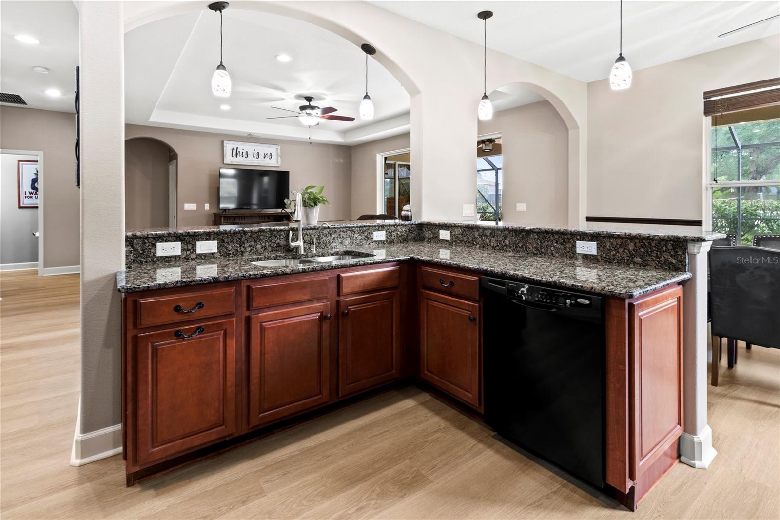 Listing photo id 12 for 1269 Western Pine Circle