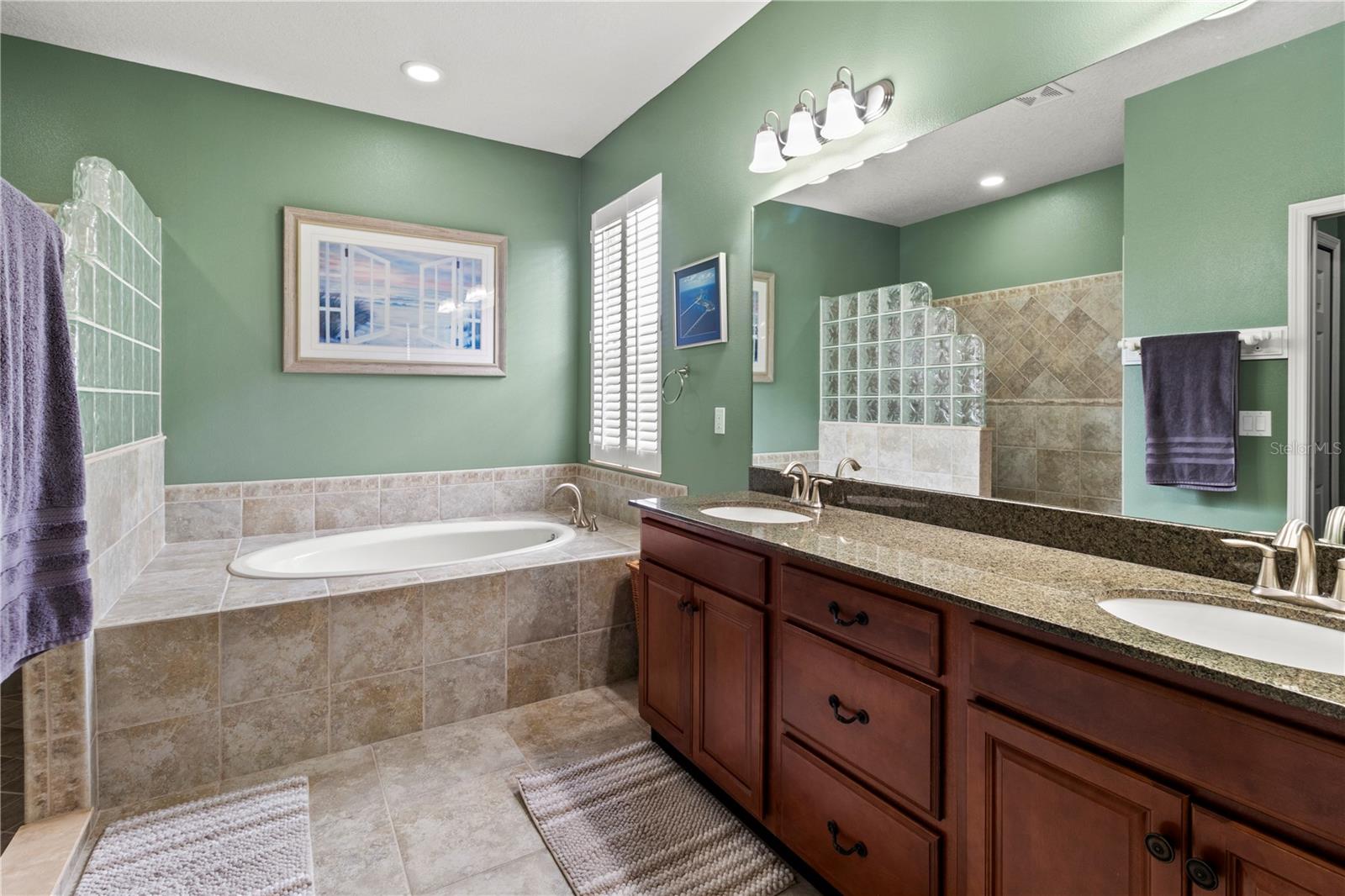 Listing photo id 22 for 1269 Western Pine Circle