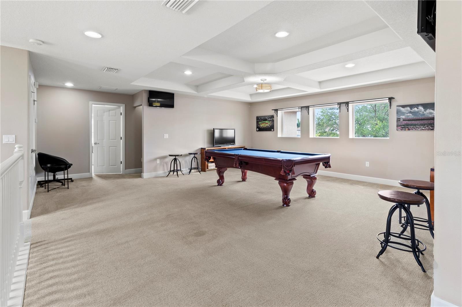 Listing photo id 33 for 1269 Western Pine Circle
