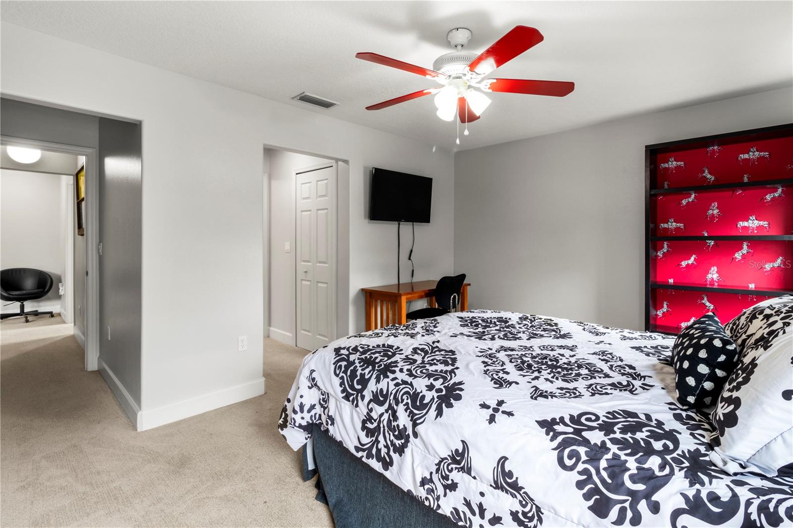 Listing photo id 38 for 1269 Western Pine Circle