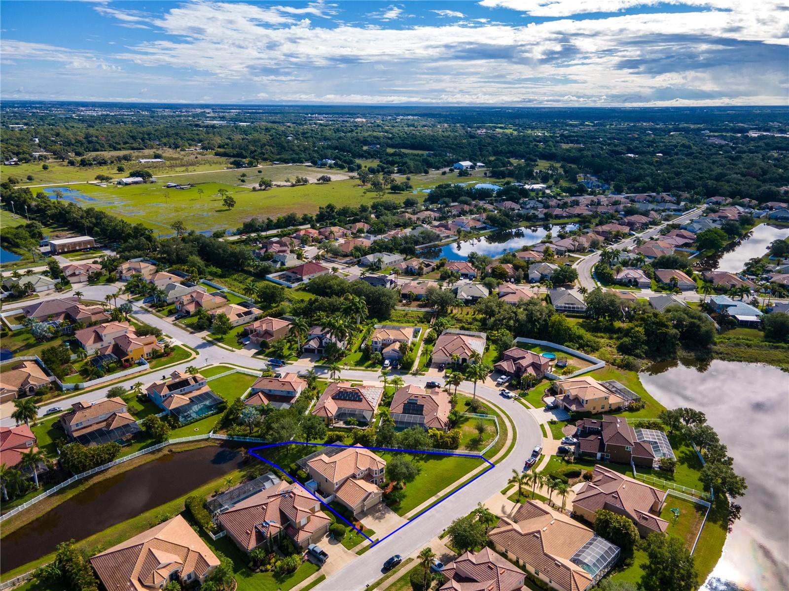 Listing photo id 50 for 1269 Western Pine Circle