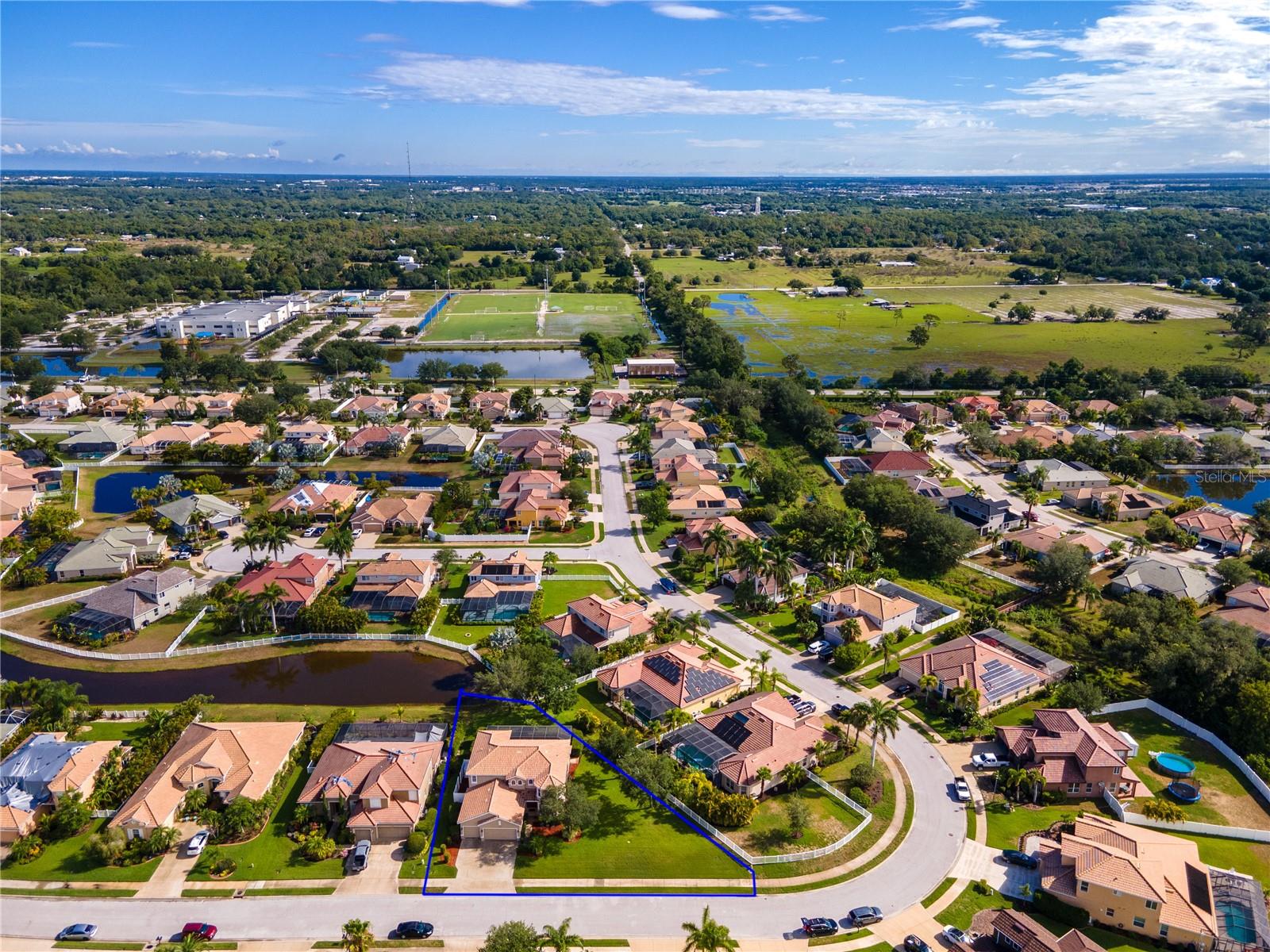 Listing photo id 51 for 1269 Western Pine Circle