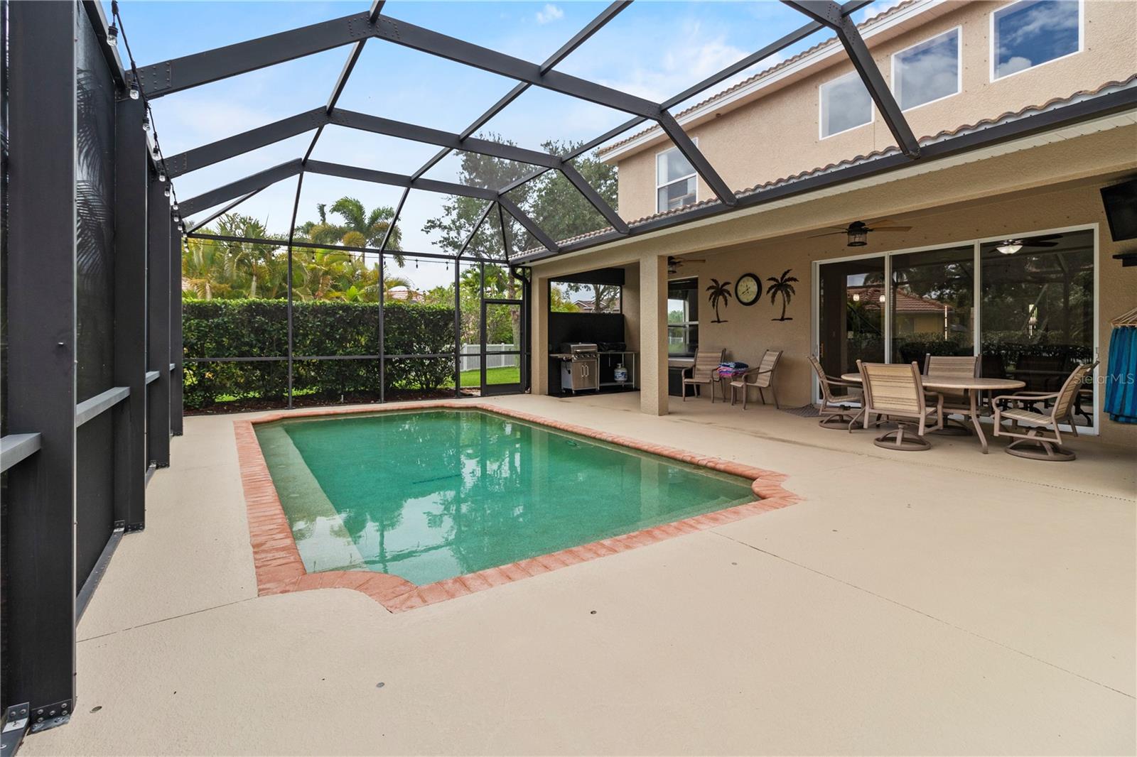 Listing photo id 72 for 1269 Western Pine Circle