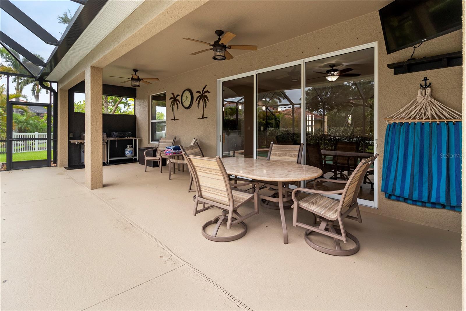 Listing photo id 73 for 1269 Western Pine Circle