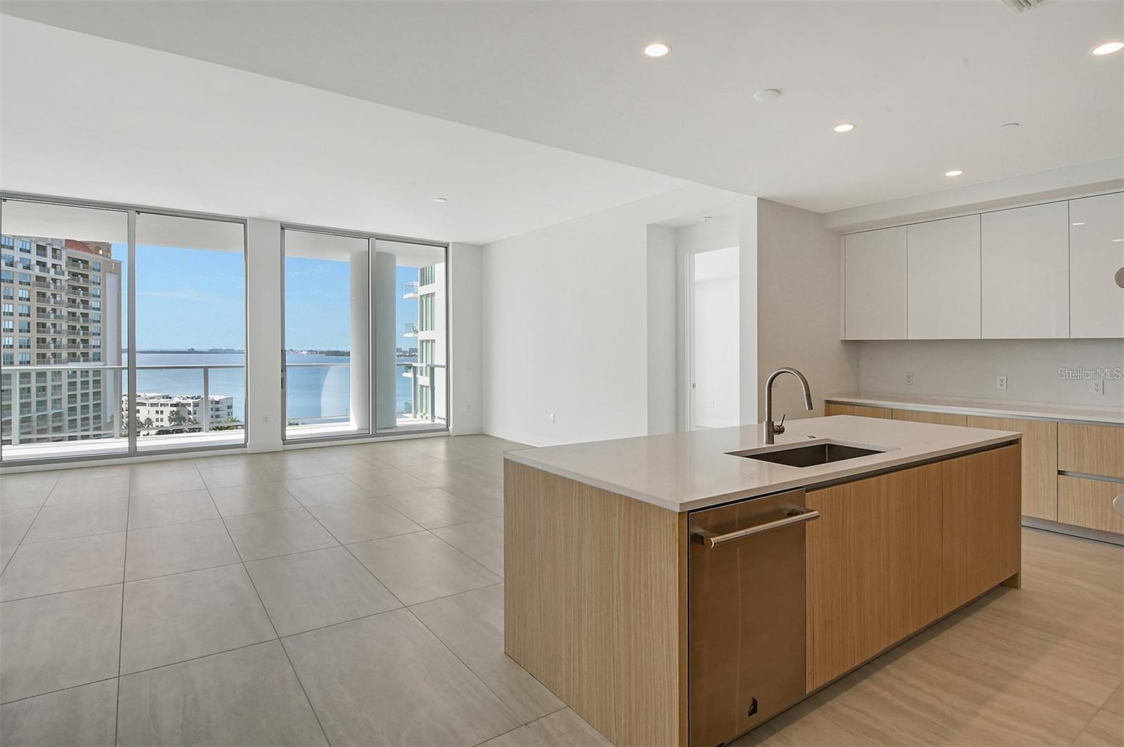 Image 8 of 77 For 301 Quay Commons  1011